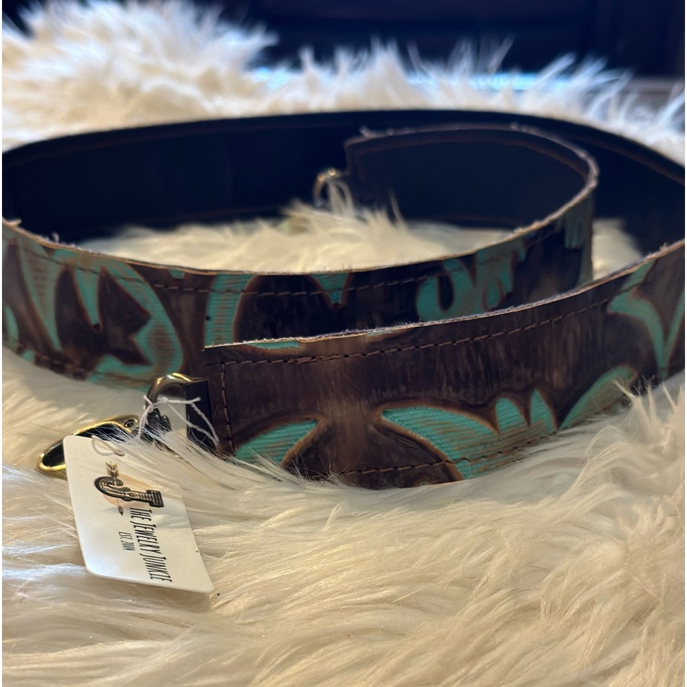 Purse strap by jewelry junkie